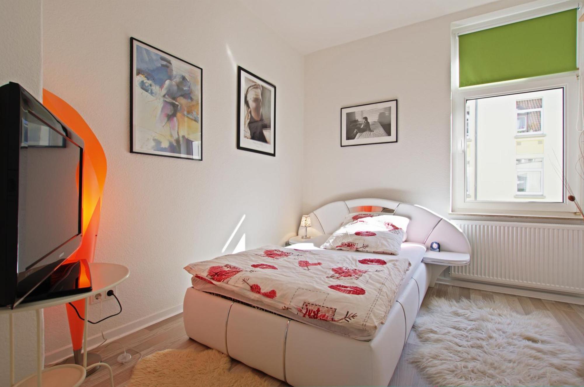 Private Rooms Near Exhibition Center Ганновер Номер фото
