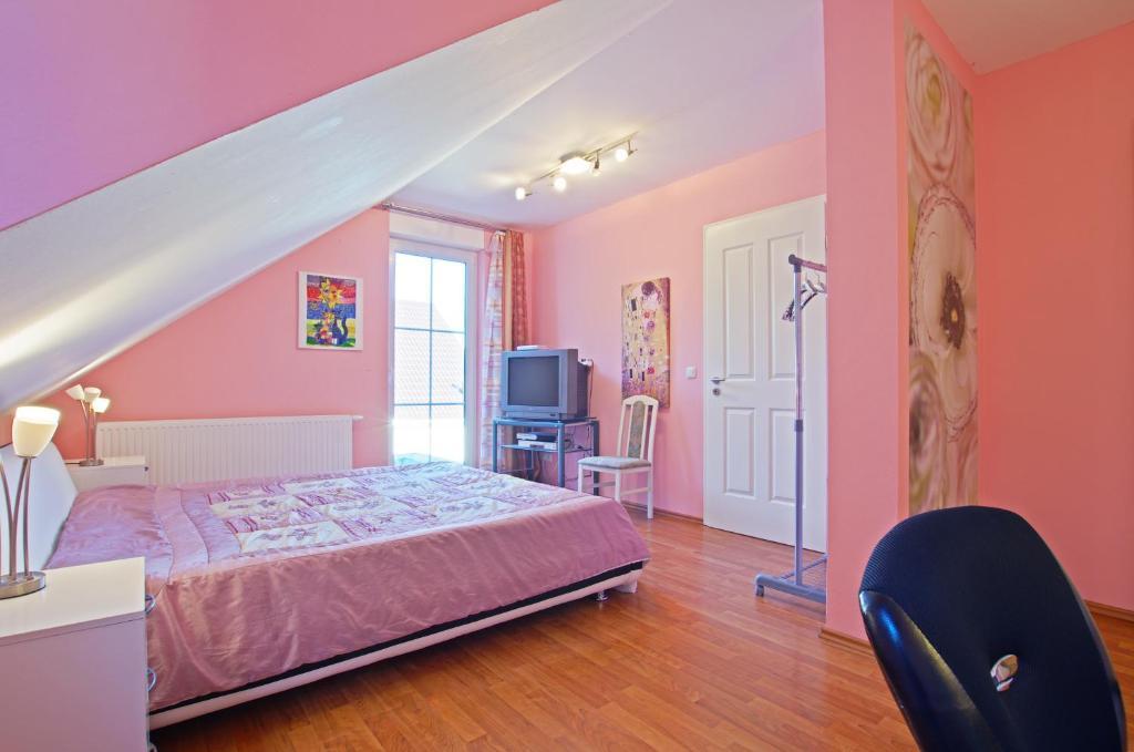 Private Rooms Near Exhibition Center Ганновер Номер фото