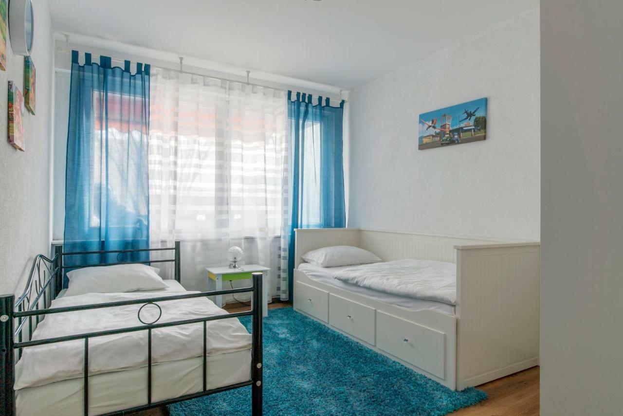 Private Rooms Near Exhibition Center Ганновер Экстерьер фото